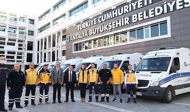 Antalya Büyükşehir Belediyesi ambulans araç filosunu genişletti