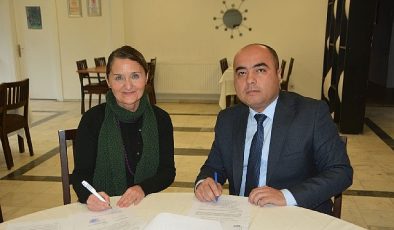 Ege Üniversitesi, Özbekistan ile iş birliği ağını genişletiyor