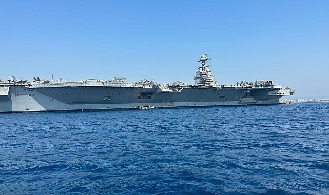 Dünyanın en büyük uçak gemisi USS Gerald R. Ford, QTerminals Antalya Limanı açıklarına demirledi